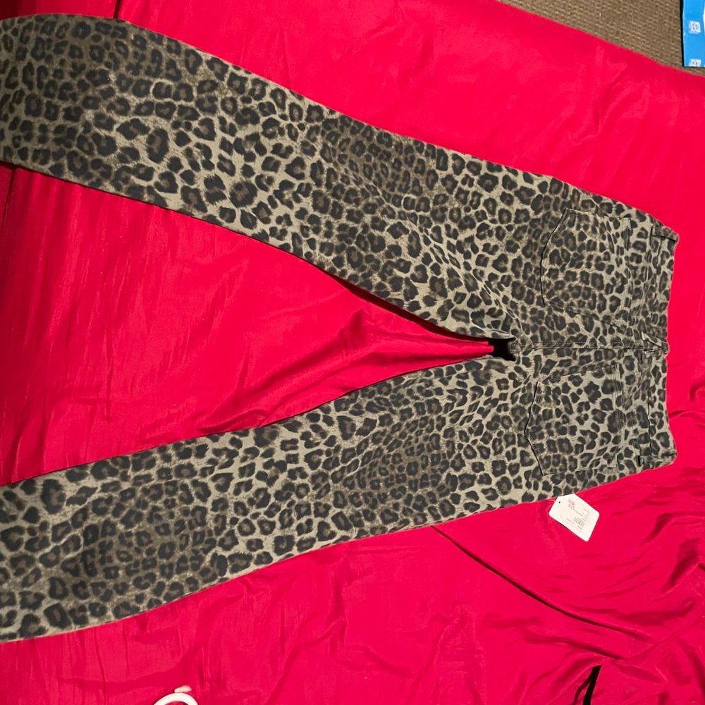 Evereve Good american Leopard print jeans
